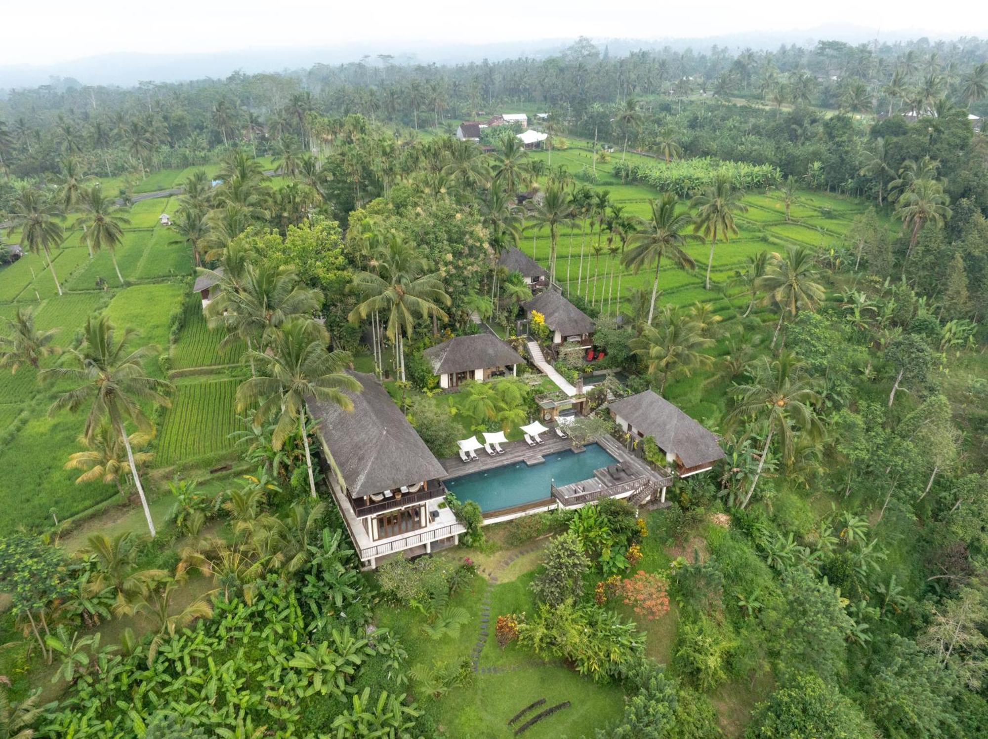 Awan Putih Resort 4*
